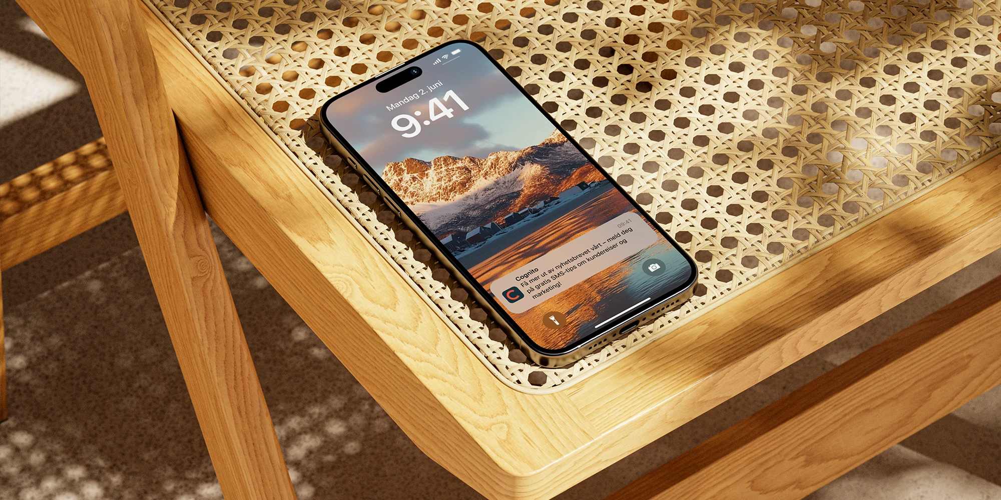 iPhone som ligger på en stol. iMessage varsling på skjermen. Sak om SMS spam